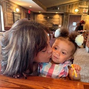 Meet your Posher, Guylaine